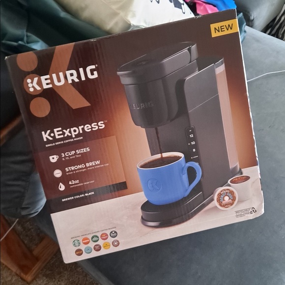Keurig K Express single serve coffee maker in black NWT